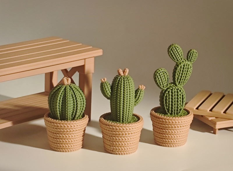 Knitted Cactus · Choose One Pot