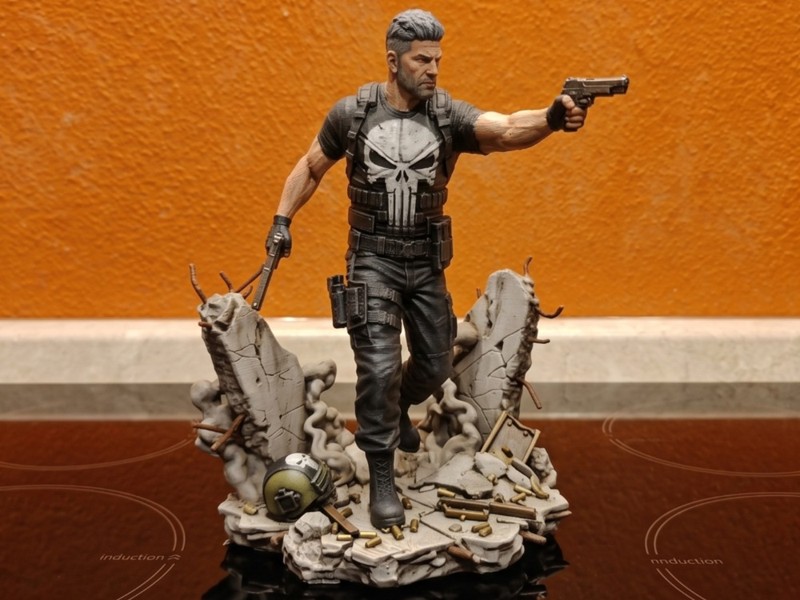 Punisher · Unpainted Statue